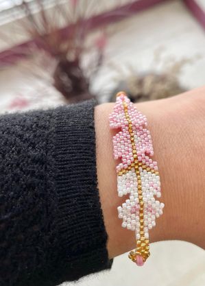 Gold Beaded Feather Bracelet